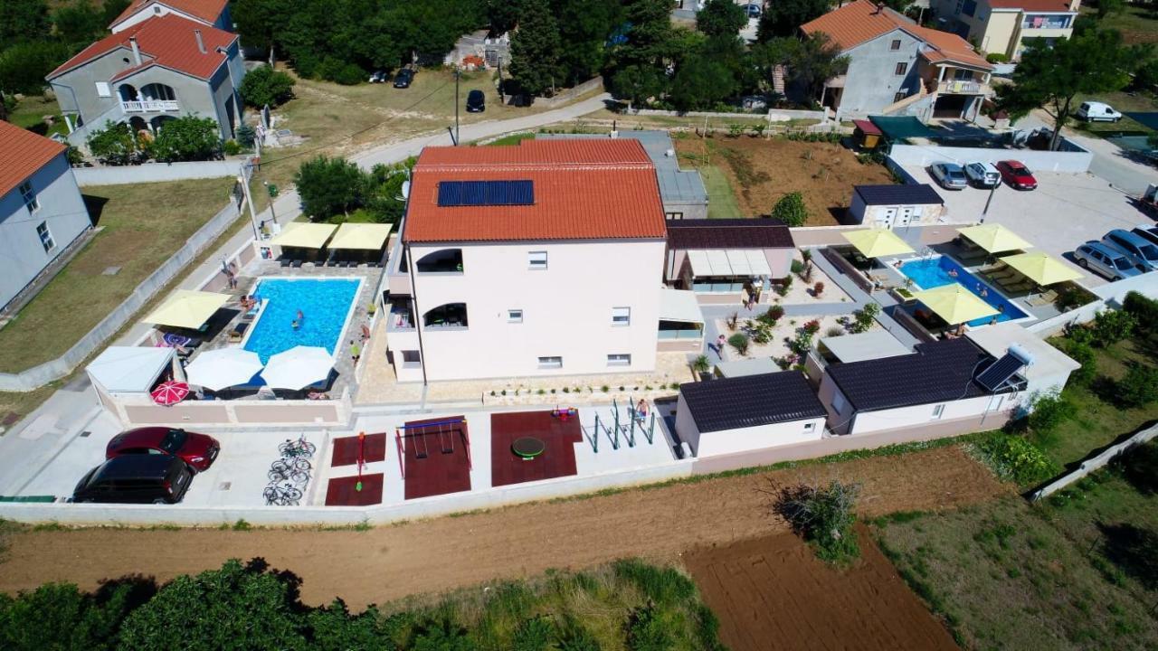 Apartments Julijana Privlaka  Exterior foto